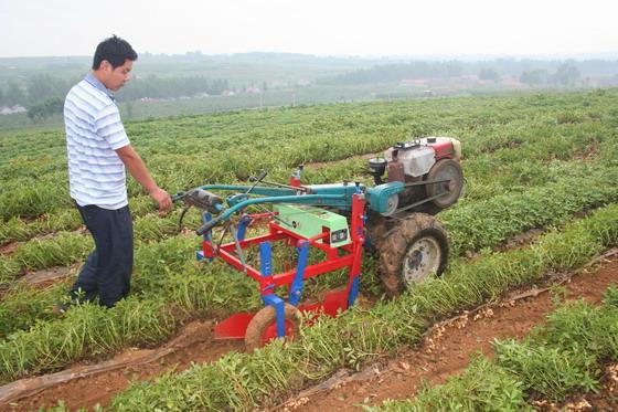 Samostatne pripravené poľnohospodárske stroje pre poľnohospodárov
