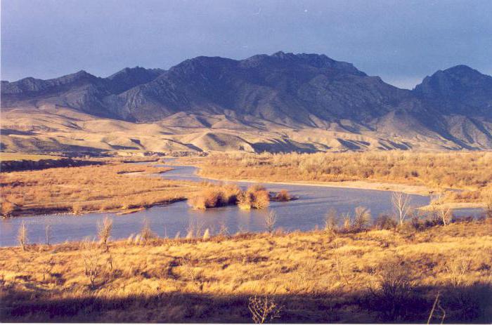 Rieka Araks - tok vody Arménska, Turecka a Azerbajdžanu