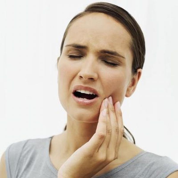 Ak zub bolí, čo mám robiť? Príčiny a spôsoby liečby