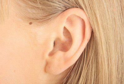 príčiny a liečbu preťaženia ucha 